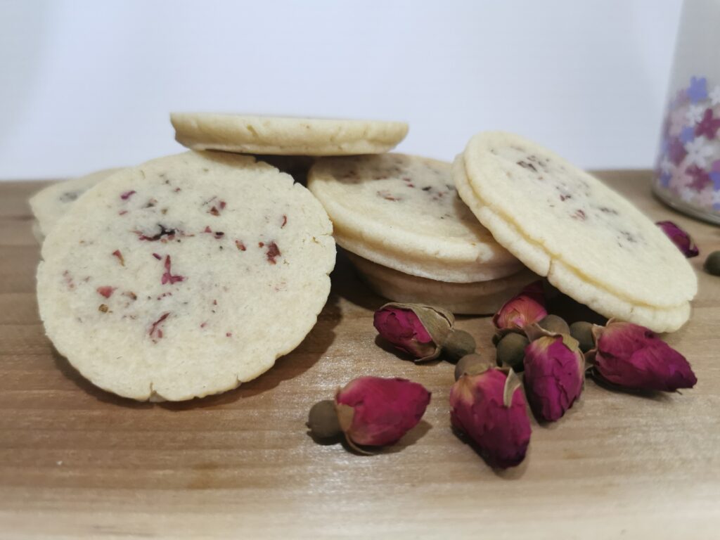 Rose shortbread